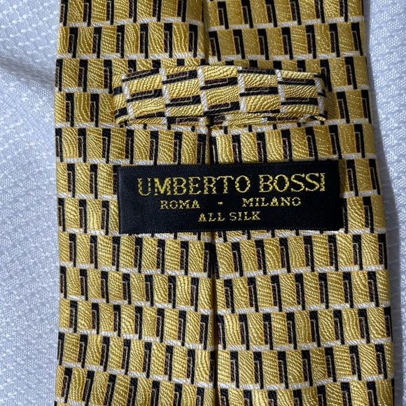 Umberto bossi toma Milano Italy  handmade silk gold and black tie - Picture 2 of 3